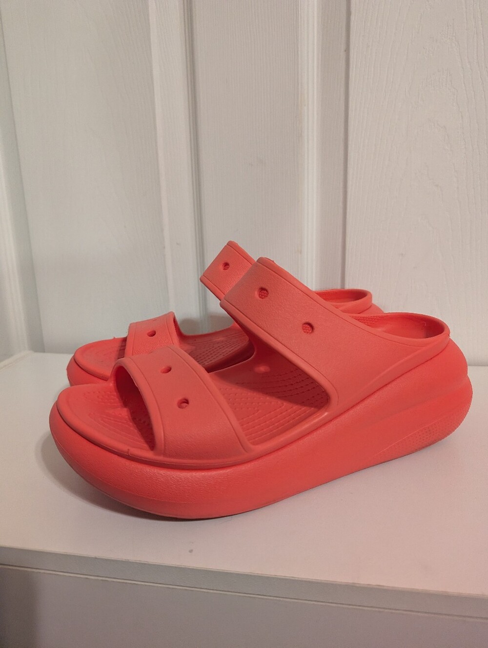 CROCS Classic Crush Platform Double Strap Sandals Pink Unisex Size W9/M7